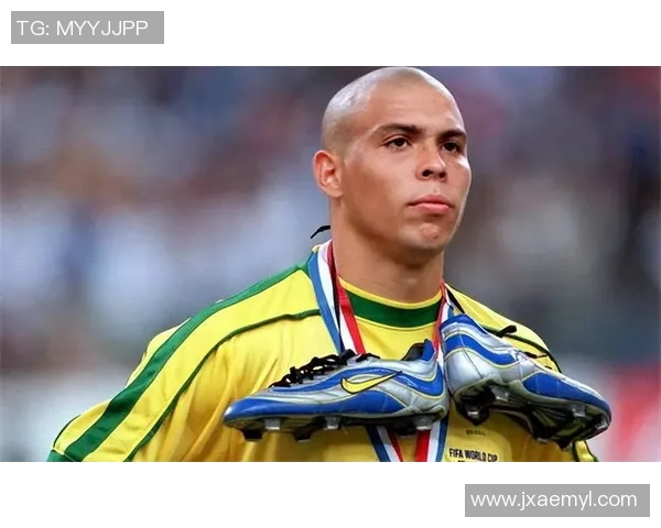 那些曾经辉煌却已离开的足球明星们的传奇与回忆 那些曾经辉煌却已离开的足球明星们的传奇与回忆