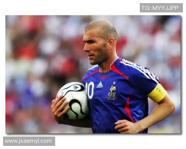 足球明星侧背发型大赏探索时尚与运动的完美结合 足球明星侧背发型大赏探索时尚与运动的完美结合